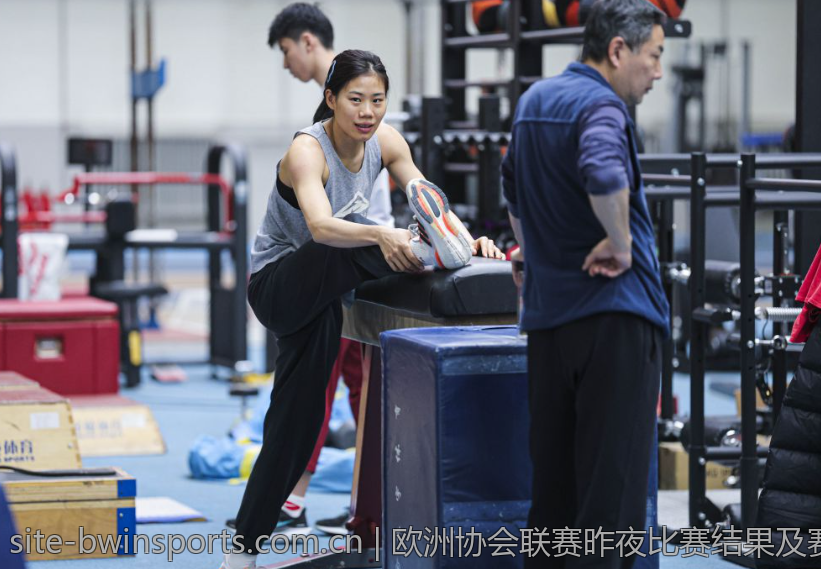 欧洲协会联赛昨夜比赛结果及赛场表现精彩总结